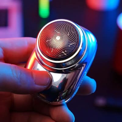 Mini rasuradora portátil.